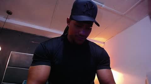 adam_fit19cm online show from March 21, 2:00 pm