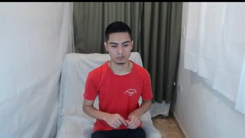 adam_sinclair online show from November 30, 11:45 pm