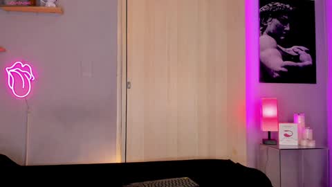 Alan and Jordan online show from January 27, 3:04 am