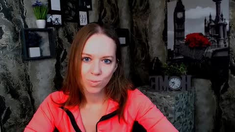 adamais_ online show from November 25, 9:08 am