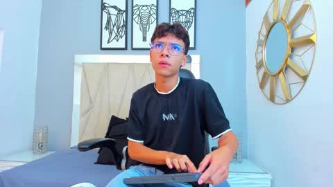 Adams Bobby online show from November 17, 11:46 am