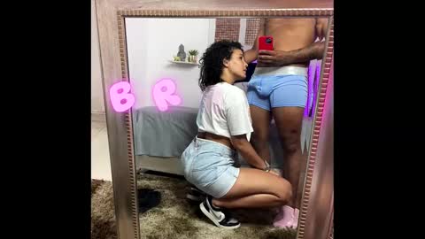 Snapshot of adams_niki chatting on February 26, 7:45 am ADAMS Y NIKI online show from February 26, 7:45 am