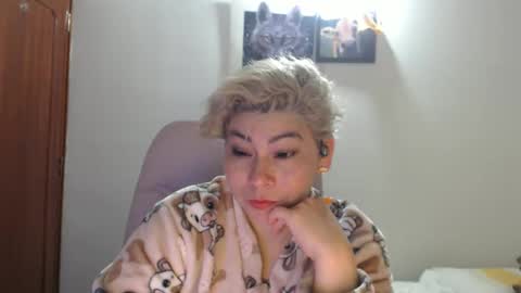 adan_romanoff online show from November 6, 7:33 am