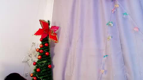  Adara Johnson  online show from December 17, 12:01 pm