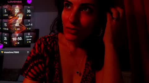 amy        online show from December 14, 1:34 am