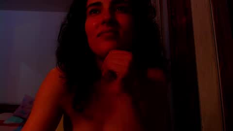 Snapshot of addicted2uts chatting on February 7, 3:02 am amy online show from February 7, 3:02 am