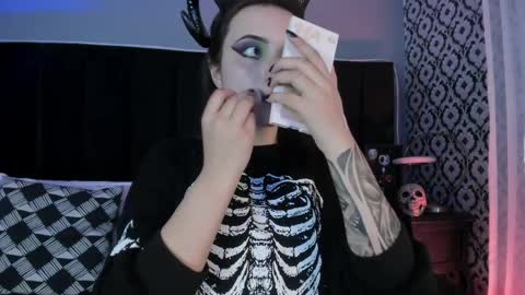 Ade  online show from March 31, 8:20 pm