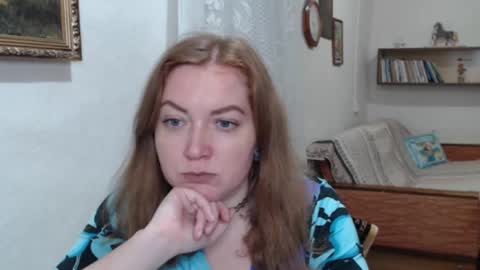 Adel online show from November 30, 4:25 pm