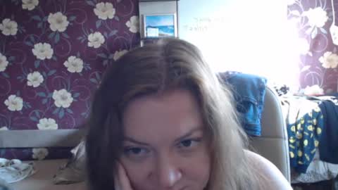 Adel online show from June 13, 3:00 pm