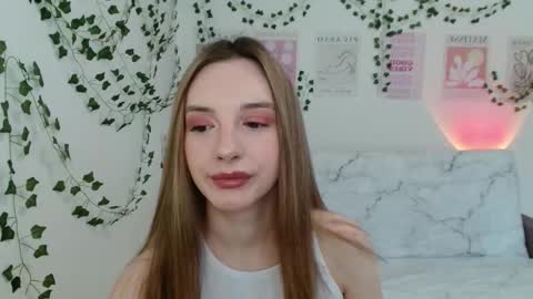 Snapshot of adele0_0 chatting on February 23, 12:16 pm Adele online show from February 23, 12:16 pm