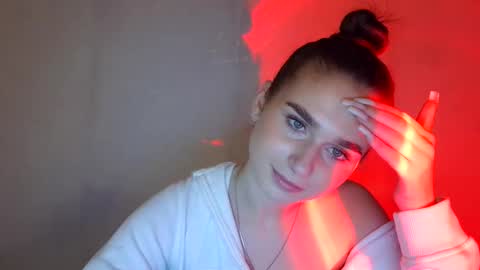 Adele Amore online show from March 10, 7:40 pm