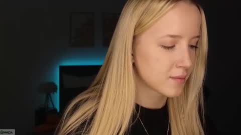 Adele online show from December 16, 8:59 pm