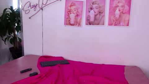 Sofi online show from March 22, 8:46 pm