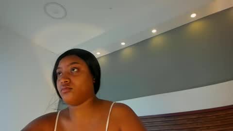 Snapshot of adelehottman chatting on October 13, 1:35 pm Adele online show from October 13, 1:35 pm