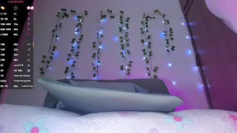 adelinaconte1 online show from May 15, 11:12 pm