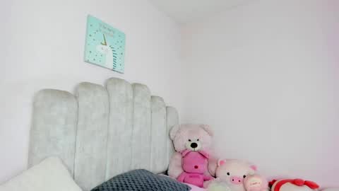 dahia  online show from April 9, 2:15 am