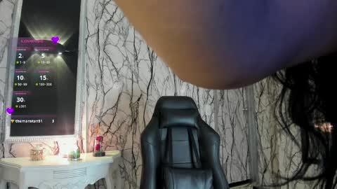 adelinemoretti online show from April 6, 3:57 pm