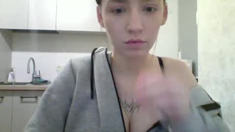 adelya_meow online show from October 19, 9:30 pm
