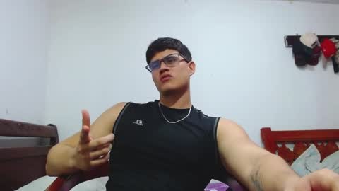 adonis_walkerx online show from October 21, 1:33 am
