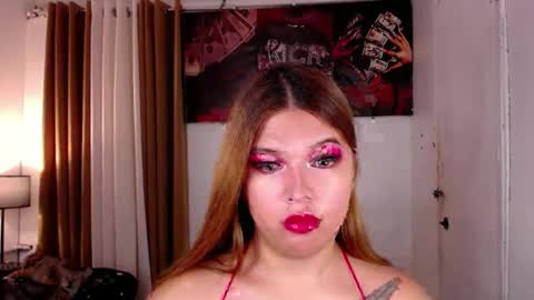 adorabletsforyouxx online show from April 18, 7:58 pm