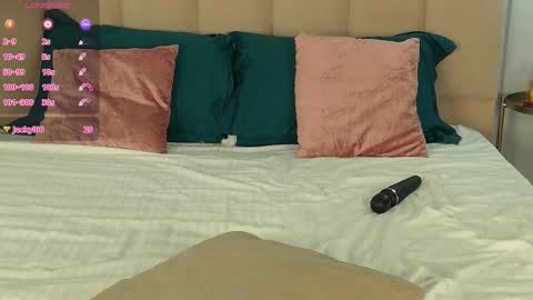 adoracortes online show from March 6, 5:17 am