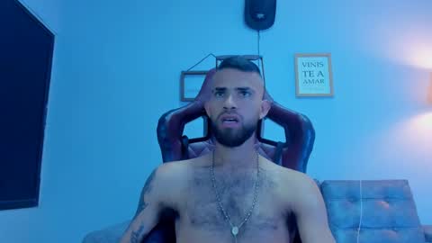 adri_sexboy229 online show from September 20, 2:47 am