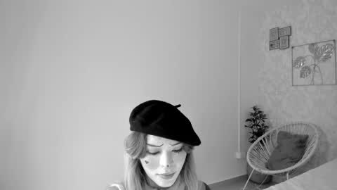 Adriana online show from November 22, 2:26 pm