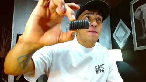   online show from December 19, 12:23 pm