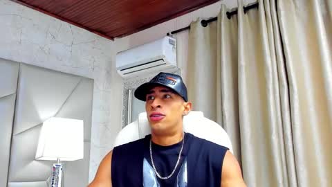   online show from January 20, 11:35 am