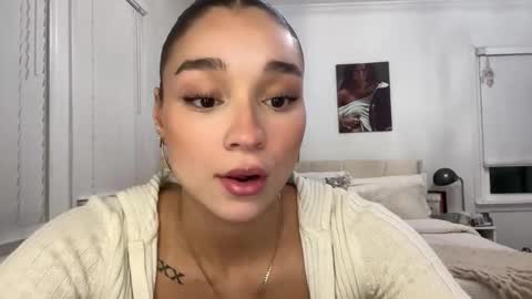 Snapshot of adriannarodriguez chatting on February 8, 2:47 am Adrianna  online show from February 8, 2:47 am