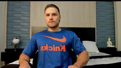 Adrein Roche online show from November 24, 9:35 pm