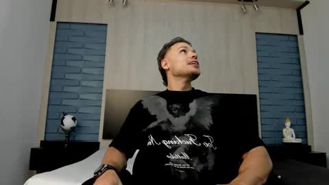 Adrein Roche online show from December 5, 9:23 pm