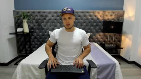 Adrein Roche online show from February 25, 12:47 am