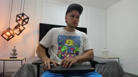Adrein Roche online show from February 26, 11:41 pm