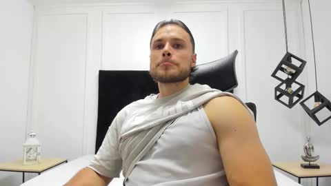 Adrein Roche online show from October 30, 1:17 am