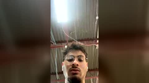 adzboiii78910 online show from June 30, 4:39 pm