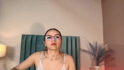 aelinduvalier online show from November 24, 6:39 pm