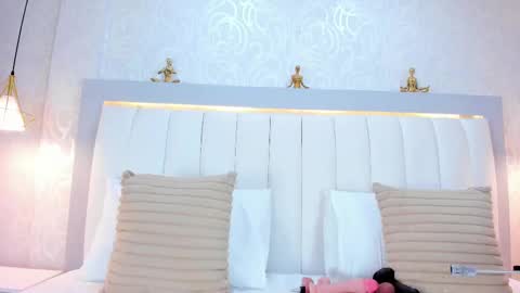 A F R O D I T A  online show from October 17, 12:09 pm