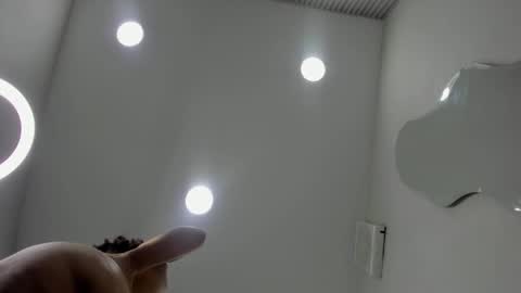 A G A T A  online show from November 26, 1:52 pm