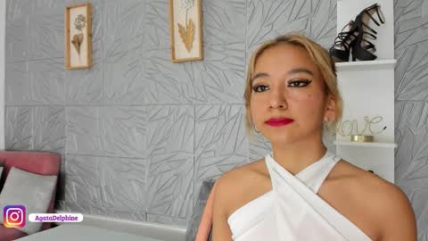 Agatadelphine online show from December 1, 12:47 pm