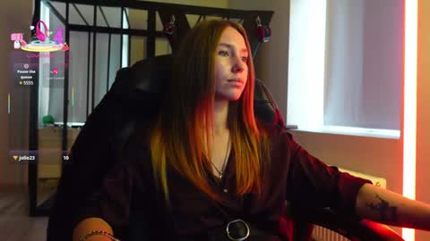 Snapshot of agelina_summer chatting on October 12, 2:09 pm Agelina Lilly Laura online show from October 12, 2:09 pm