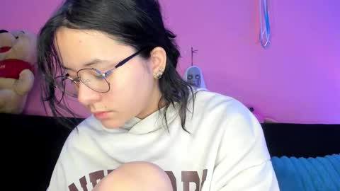  ines  online show from October 22, 1:24 pm