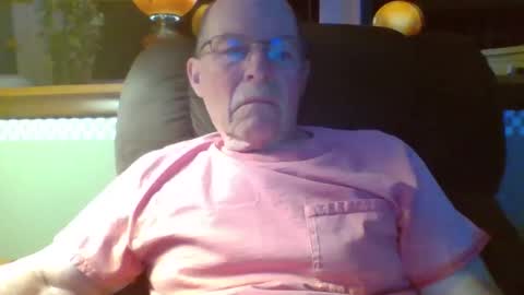 aguynrkfrd online show from November 14, 10:50 am