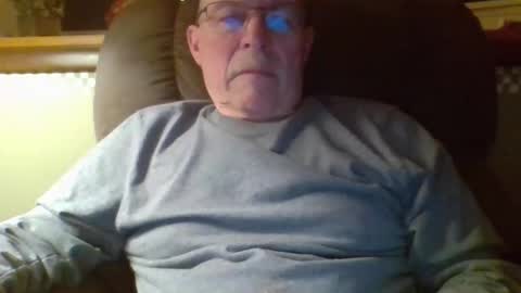 aguynrkfrd online show from December 16, 10:10 am