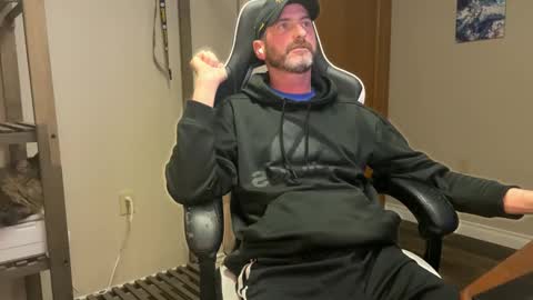 AhShucks online show from April 1, 3:18 am