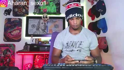 Snapshot of aharon_sexo1 chatting on February 15, 6:12 am Aharon  Zamora online show from February 15, 6:12 am
