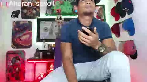 Snapshot of aharon_sexo1 chatting on February 18, 3:31 pm Aharon  Zamora online show from February 18, 3:31 pm