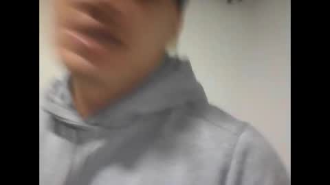 Snapshot of ahntony__69 chatting on December 5, 1:31 am ahntony 69 online show from December 5, 1:31 am
