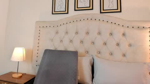 ahsly_ms online show from April 17, 9:50 pm