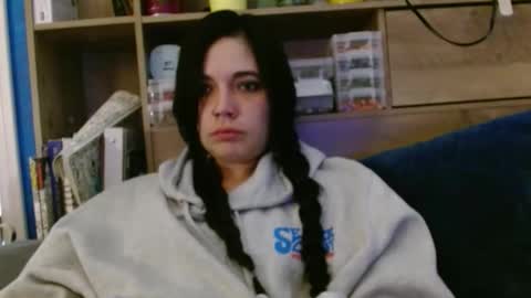 Kat online show from April 1, 6:49 pm